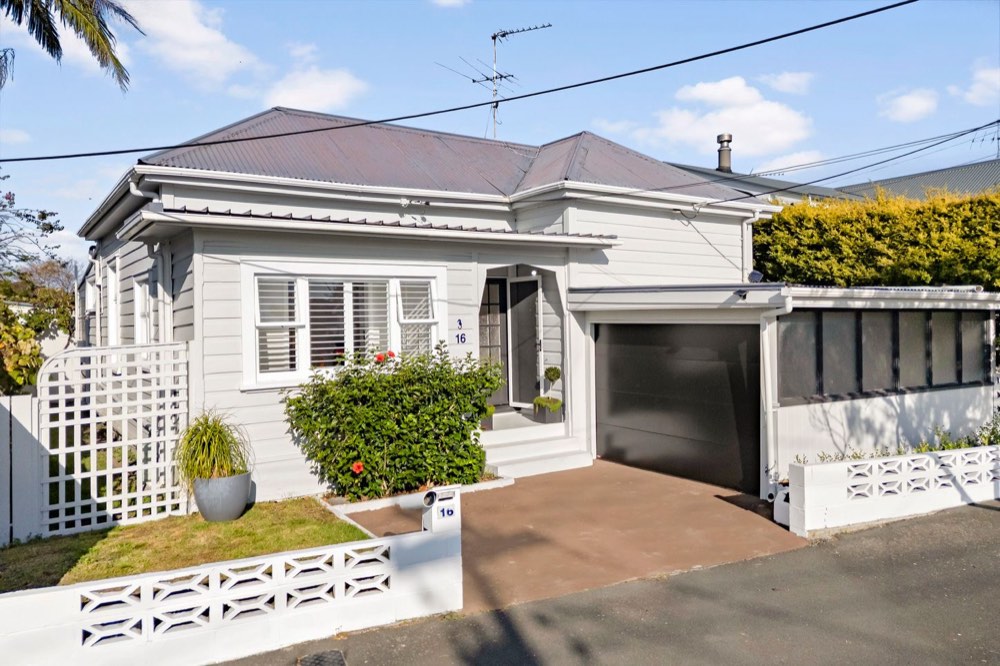 16 Kiwi Road, Devonport