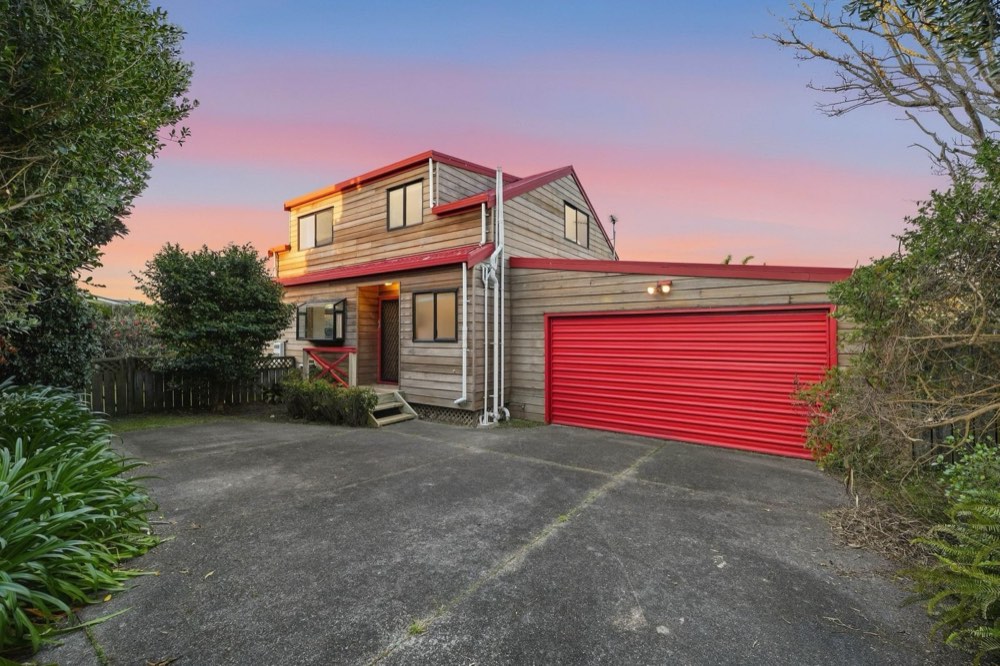 2/6 Maleme Avenue, Belmont