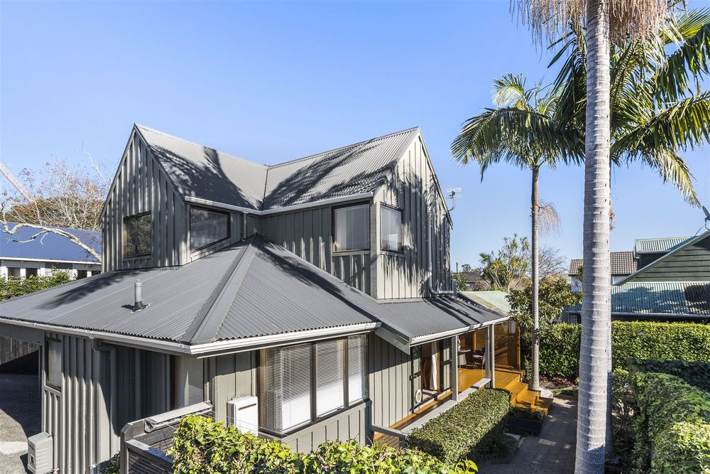 24a Aramoana Ave, Devonport