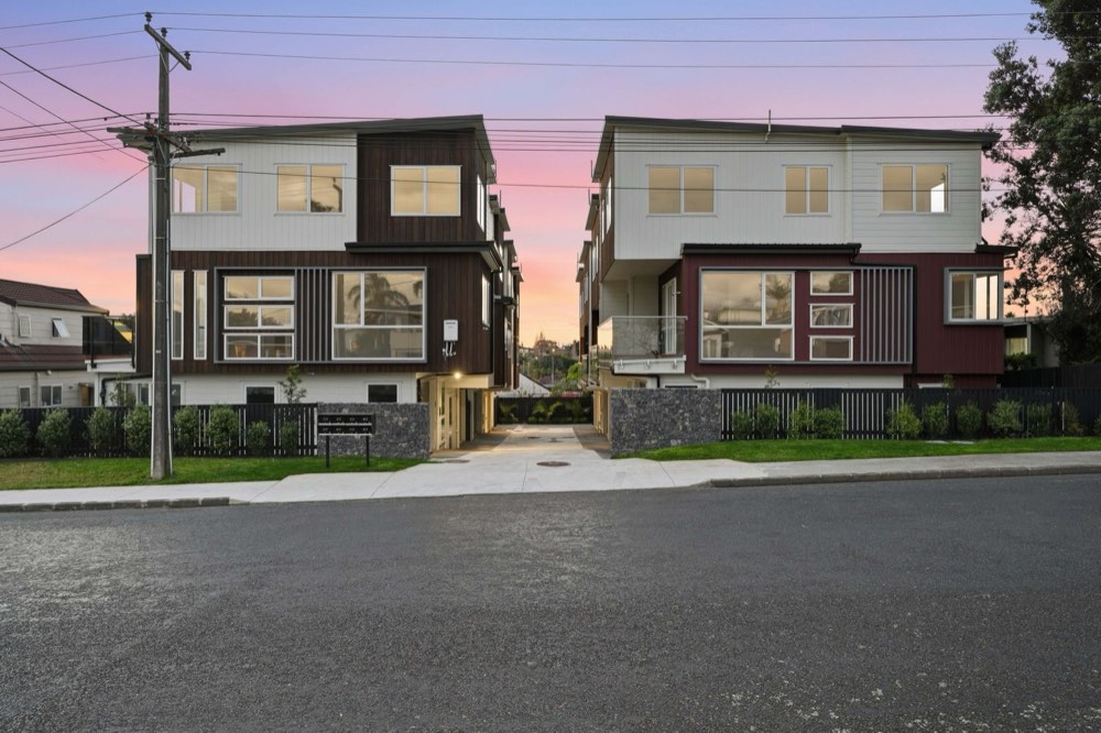 4/3 Corrella Road, Belmont