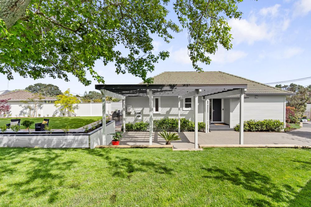 9 Tui Street, Belmont