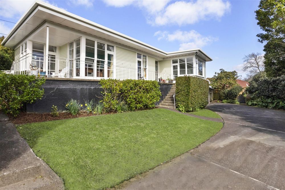 97 Lake Road, Belmont